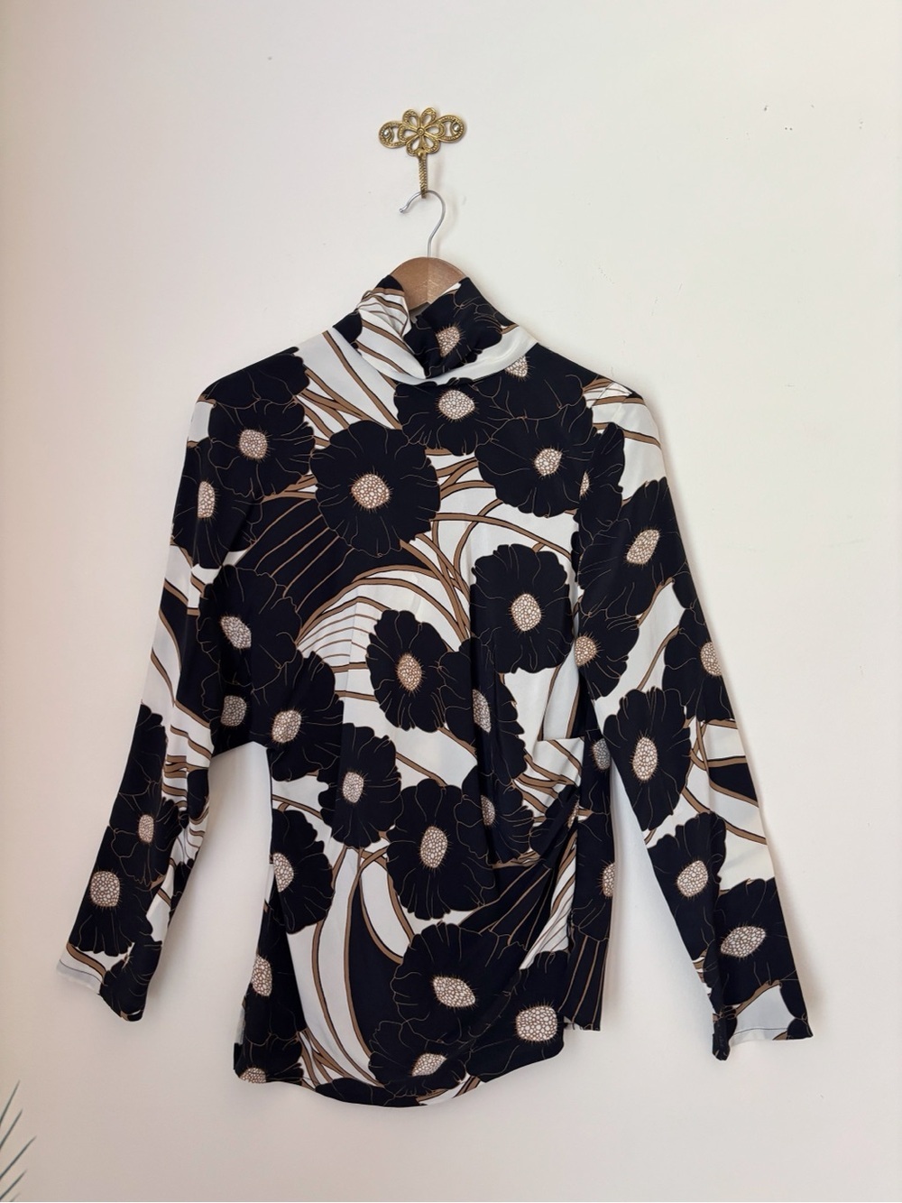 Rachel Comey Psychedelic Floral Silk Asymmetrical Batwing Top Sz 6 Mod Luxury